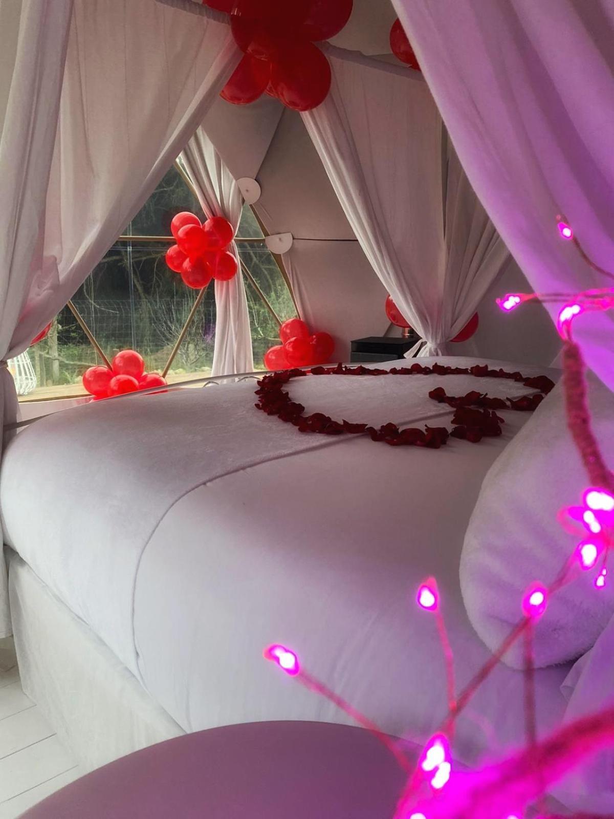 Domo Suites Masia Cal Geperut 巴达洛纳 外观 照片