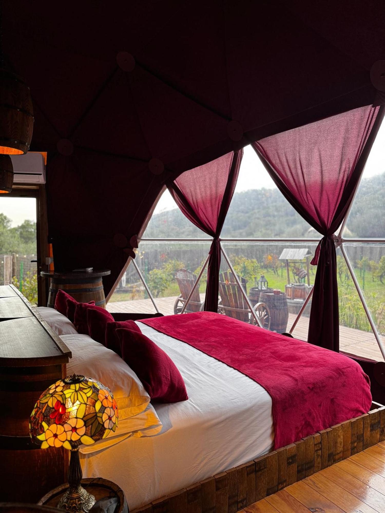 Domo Suites Masia Cal Geperut 巴达洛纳 外观 照片